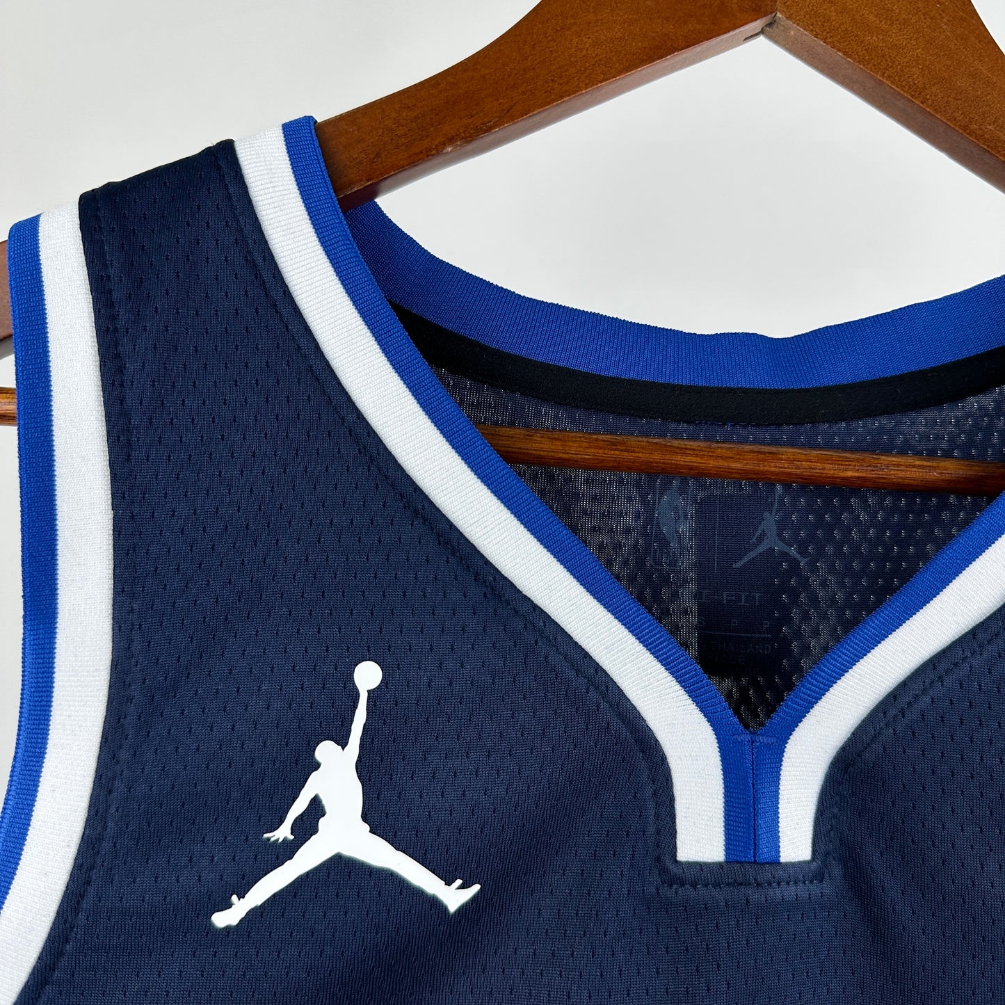 Dallas Mavericks Uniform – 2025 | Christie |