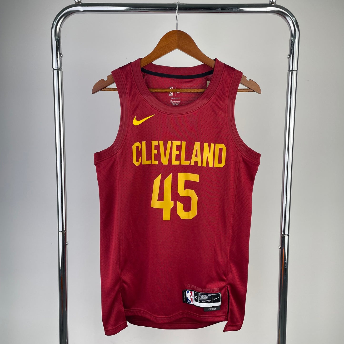 Cleveland Cavaliers – 2023 | Mitchell |